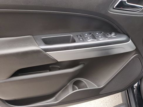 Used 2018 Chevrolet Colorado LT w/ Redline Special Edition AWD/4WD image 19
