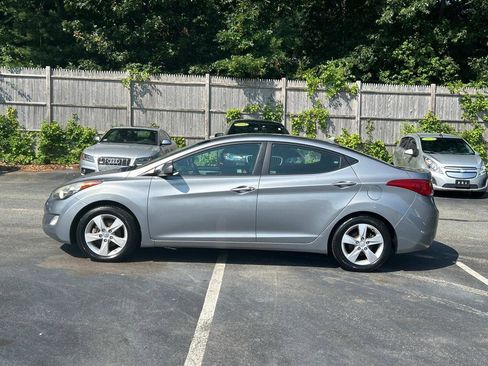 Used 2013 Hyundai Elantra GLS w/ Preferred Pkg image 6