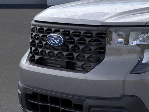 New 2025 Ford Maverick XL image 18