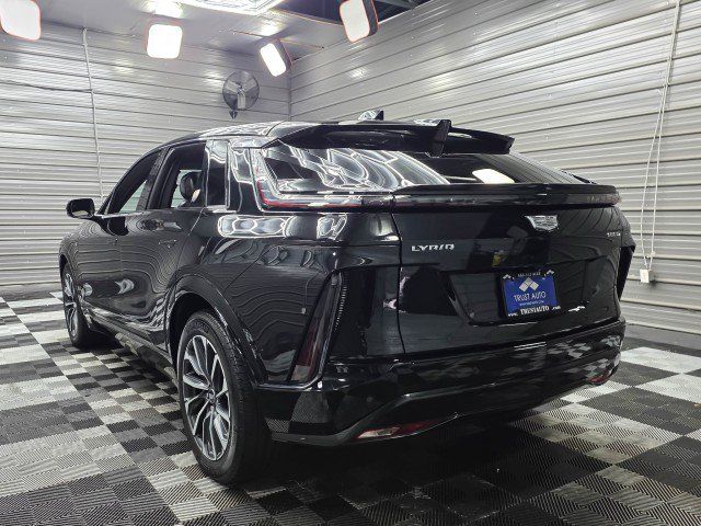 Used 2024 Cadillac Lyriq Sport w/ LPO, Floor Liner Package AWD/4WD image 8