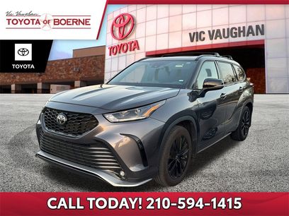 Used 2023 Toyota Highlander XSE
