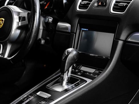 Used 2015 Porsche Cayman image 15