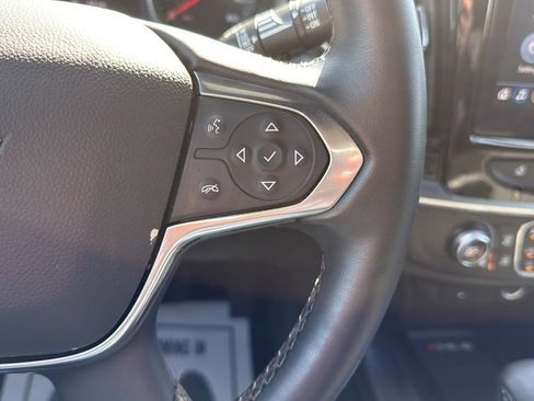 Used 2023 Chevrolet Traverse LT FWD image 36