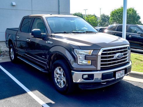 Used 2015 Ford F150 XLT w/ Equipment Group 301A Mid AWD/4WD image 3