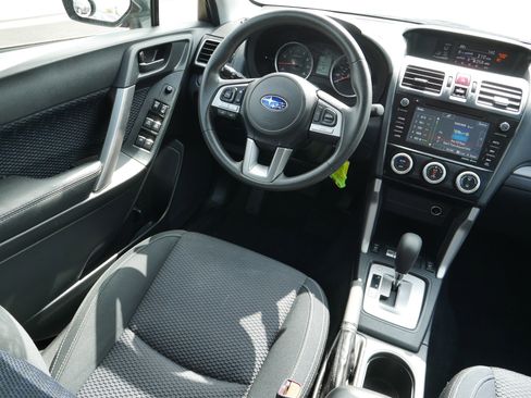 Used 2017 Subaru Forester 2.5i Premium w/ All-Weather Package image 9