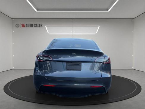 Used 2020 Tesla Model Y Long Range image 4