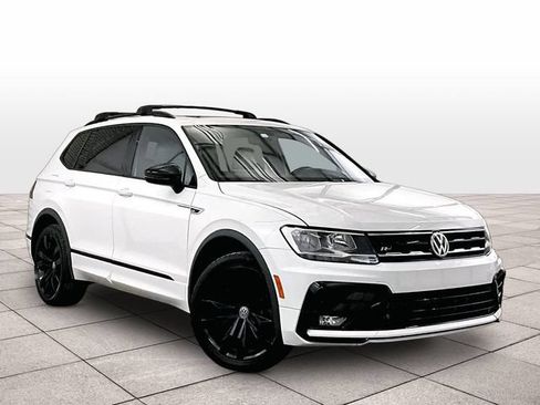 Used 2021 Volkswagen Tiguan SE R-Line AWD/4WD image 2