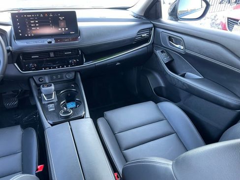 Certified 2025 Nissan Rogue SL AWD/4WD image 10