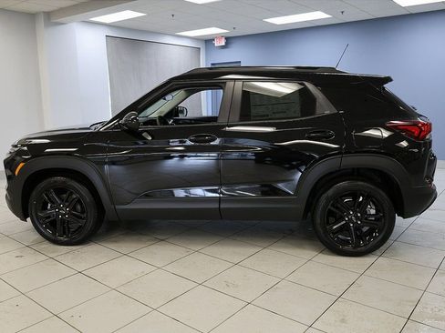New 2026 Chevrolet TrailBlazer LT w/ Midnight Edition image 2