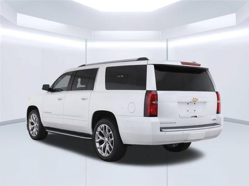 Used 2018 Chevrolet Suburban Premier RWD image 5
