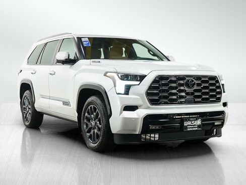 Used 2025 Toyota Sequoia Platinum image 7