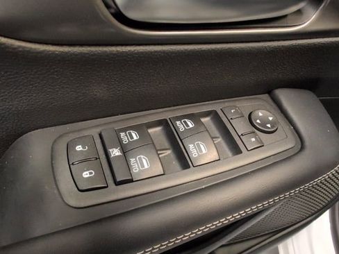 New 2026 Chrysler Voyager LX FWD image 13