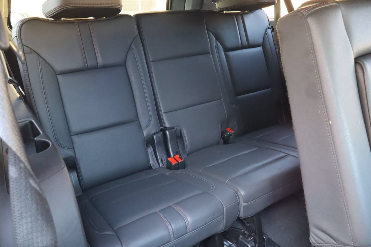 Used 2024 Chevrolet Suburban RST RWD image 19