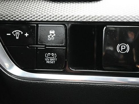 Used 2025 Kia Sportage LX FWD image 26