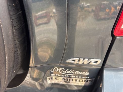 Used 2012 Toyota RAV4 4WD w/ Value Pkg image 4