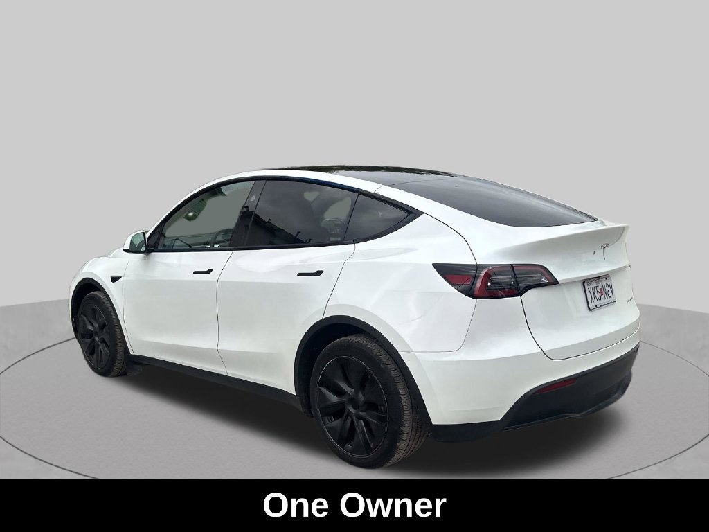 Used 2025 Tesla Model Y Long Range AWD/4WD image 3