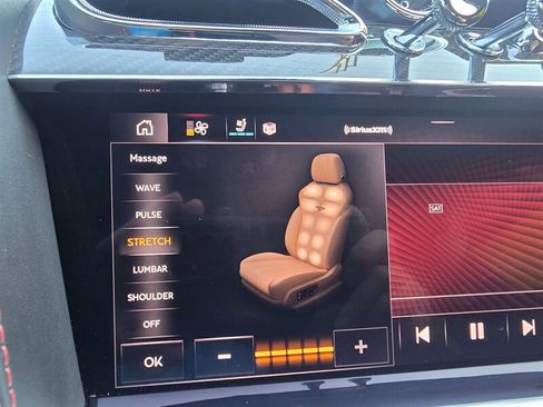 Used 2022 Bentley Bentayga AWD/4WD image 14