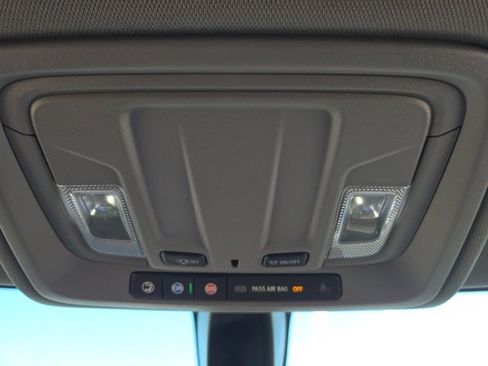 Used 2021 GMC Sierra 1500 Elevation image 29