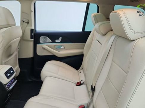 Used 2022 Mercedes-Benz GLS 450 4MATIC image 35