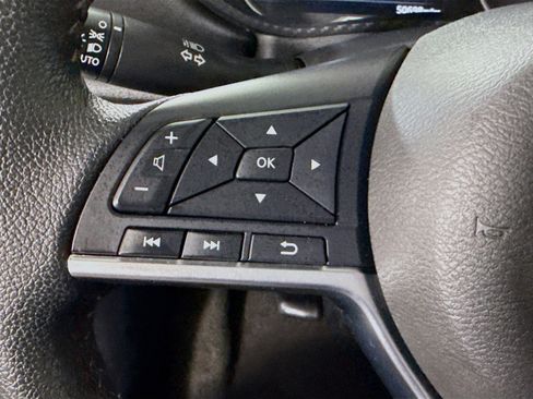 Used 2025 Nissan Versa SR w/ Trunk Package FWD image 14