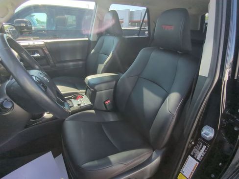 Used 2021 Toyota 4Runner TRD Off-Road Premium w/ Moonroof Package AWD/4WD image 11