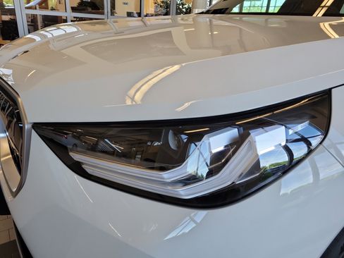 Used 2025 BMW X3 xDrive30i w/ Convenience Package image 9