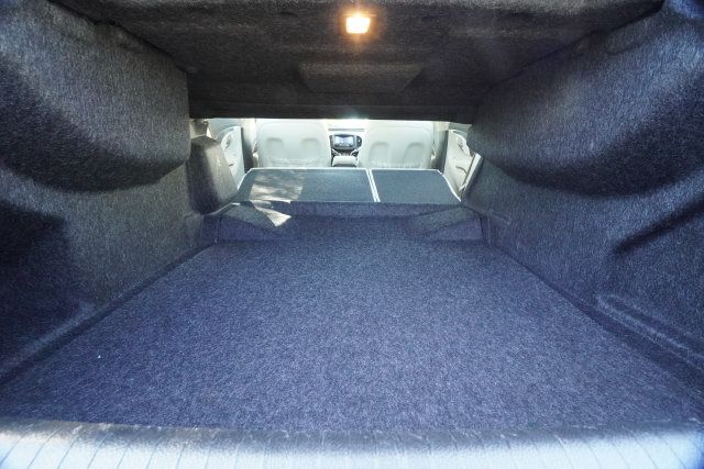 Used 2014 Buick LaCrosse Leather FWD image 28