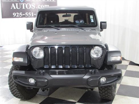 Used 2021 Jeep Wrangler Unlimited Sport AWD/4WD image 3