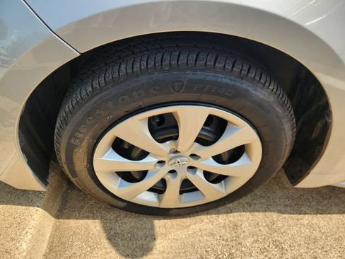 Used 2026 Toyota Corolla LE FWD image 8