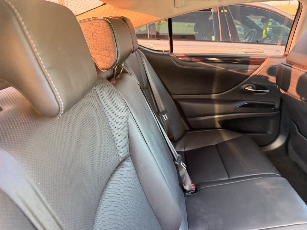 Used 2020 Lexus ES 350 w/ Premium Package FWD image 26