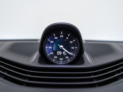 Used 2022 Porsche Taycan GTS image 24