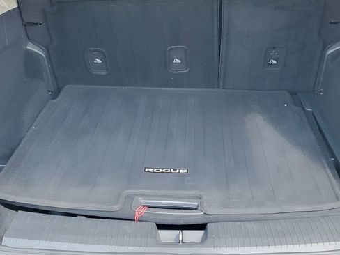 Used 2023 Nissan Rogue SV image 28