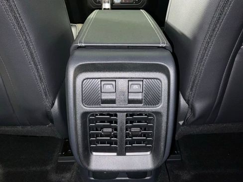 New 2026 Ford Bronco Outer Banks AWD/4WD image 17