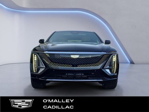 New 2026 Cadillac Lyriq Signature Luxury image 8