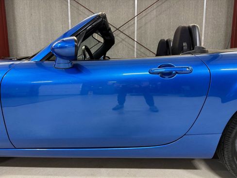 Used 2006 MAZDA MX-5 Miata Touring RWD image 11