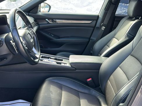 Used 2018 Honda Accord Sport image 10