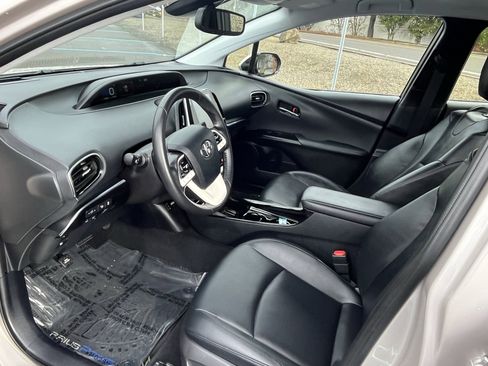 Used 2019 Toyota Prius Prime Plus image 9