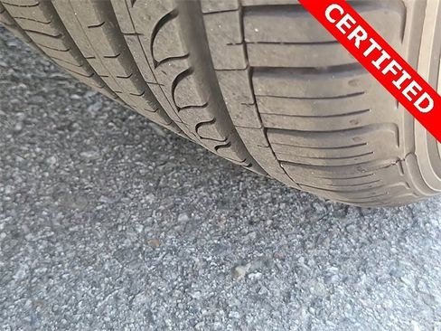 Used 2024 Hyundai Elantra Limited image 23