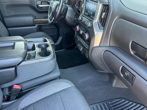 Used 2021 Chevrolet Silverado 1500 LT RWD image 16