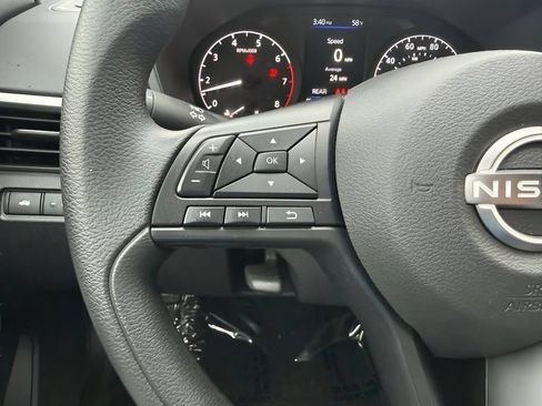Used 2025 Nissan Altima 2.5 S FWD image 27