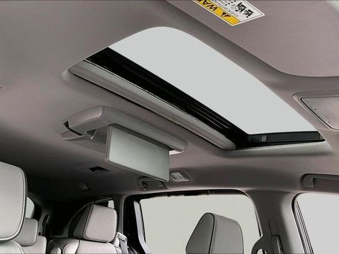 Certified 2024 Honda Odyssey Elite image 26