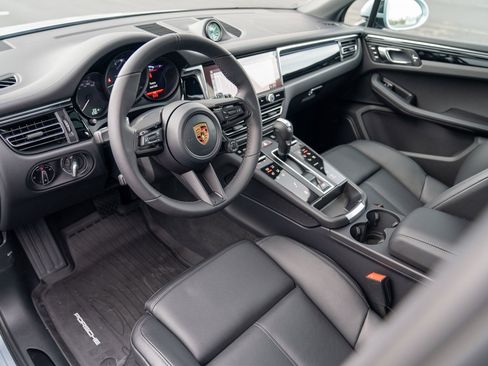 New 2026 Porsche Macan Turbo AWD/4WD image 4