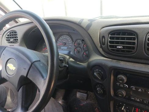 Used 2005 Chevrolet TrailBlazer LS w/ LS Preferred Equipment Group AWD/4WD image 24