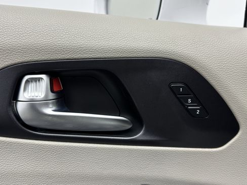 Used 2020 Chrysler Pacifica Limited image 14