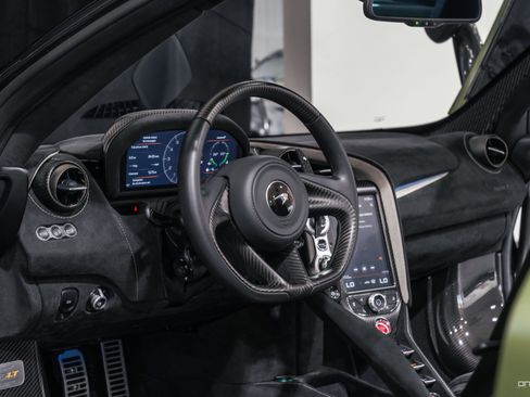 Used 2022 McLaren 765LT image 19