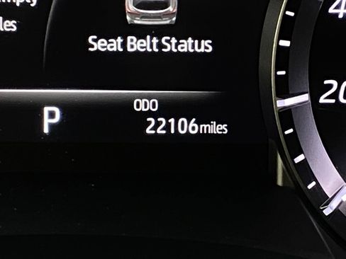 Used 2023 Toyota Highlander L image 18