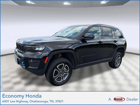 Used 2022 Jeep Grand Cherokee Trailhawk AWD/4WD image 1