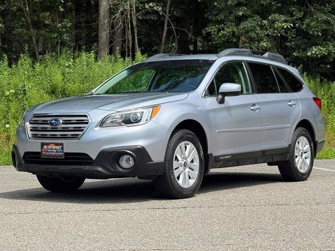 Used 2016 Subaru Outback 2.5i Premium AWD/4WD image 6