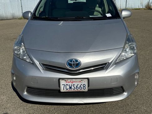 Used 2013 Toyota Prius V Two FWD image 15