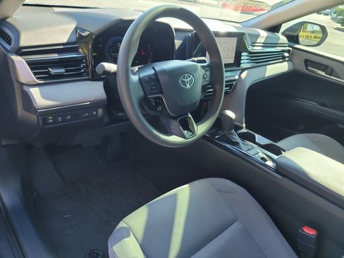 Certified 2025 Toyota Camry LE image 18